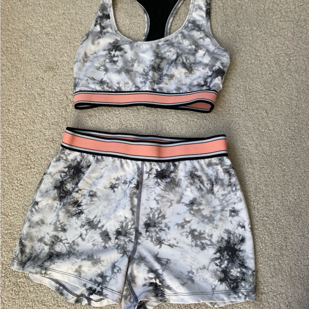 Stylish Tie-Dye Sports Bra and Shorts Set